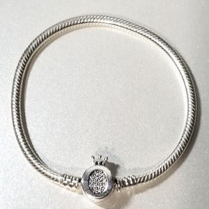 Pandora Moments Crown O Charm Bracelet